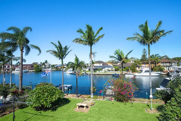 30 Castlereagh Crescent, Sylvania Waters NSW 2224