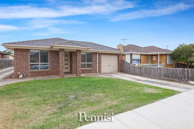 Main view of Homely townhouse listing, 1/18 Magnus Street, St Albans VIC 3021