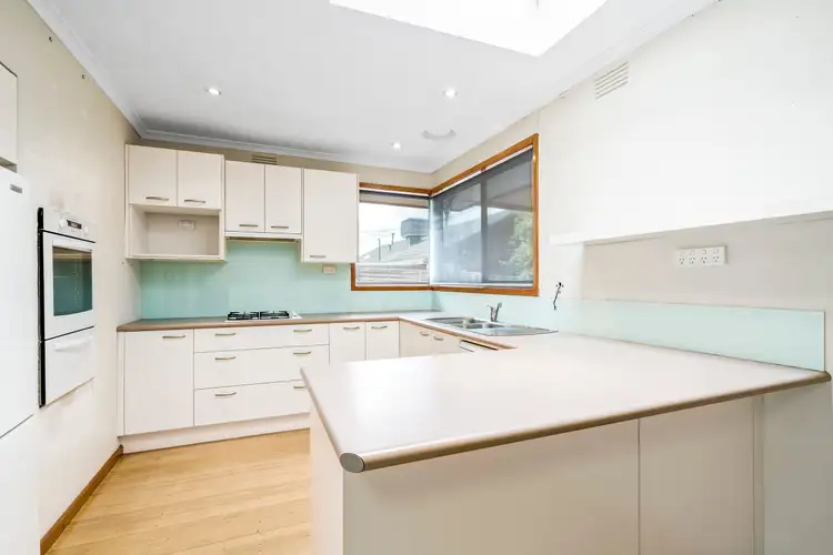 Fourth view of Homely house listing, 2 Carey Court, Keilor East VIC 3033