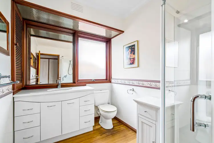 Sixth view of Homely house listing, 2 Carey Court, Keilor East VIC 3033