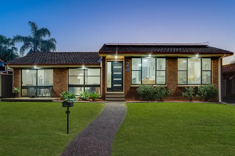 24 Stradbroke Avenue, Metford NSW 2323
