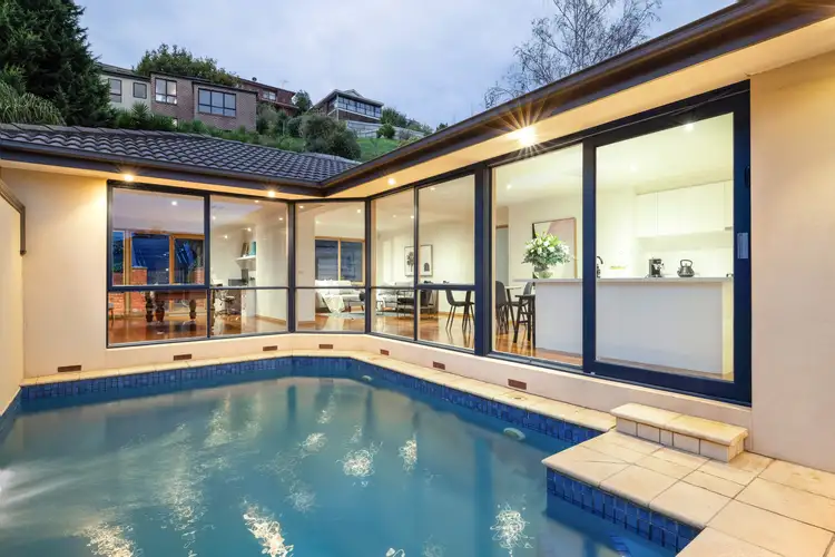 96 Devereaux Street, Oak Park VIC 3046