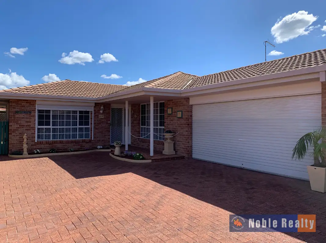 Main view of Homely villa listing, 2/10 Victoria Place, Forster NSW 2428
