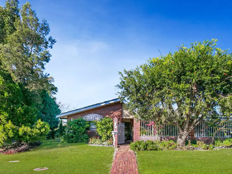 2 Jalanga Street, Belmont QLD 4153