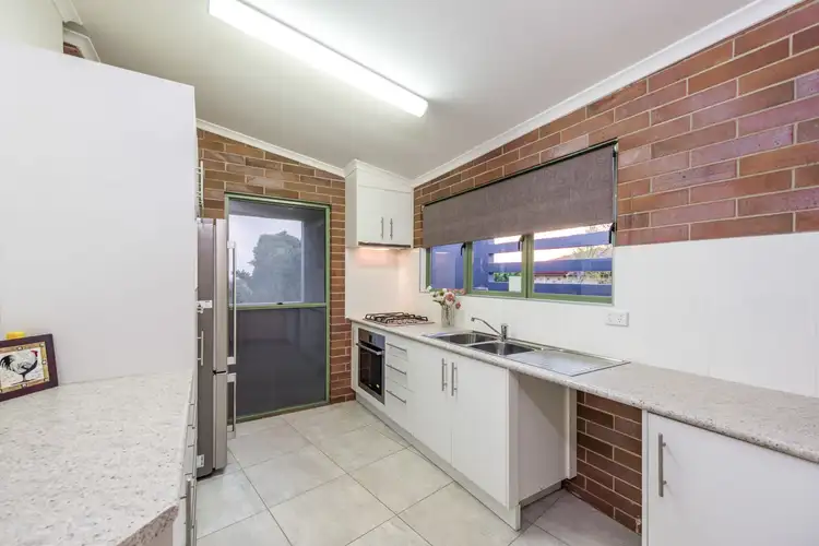 Sixth view of Homely house listing, 2 Finemore Crescent, Qunaba QLD 4670