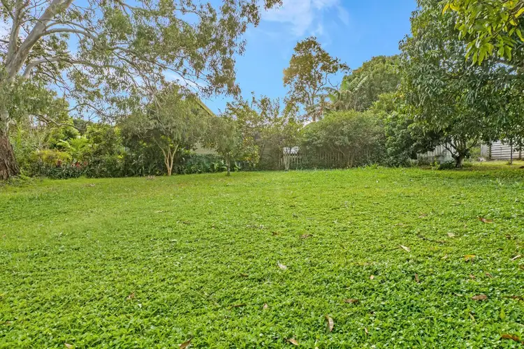 60-62 Pier Haven, Lamb Island QLD 4184