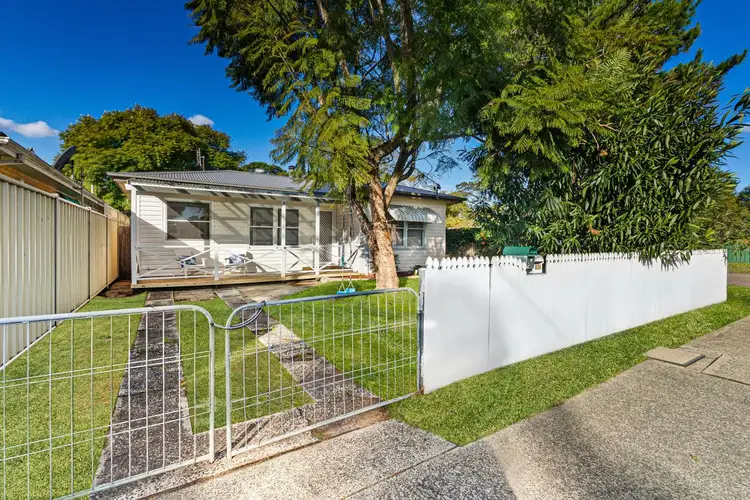 82 Trafalgar Avenue, Woy Woy NSW 2256