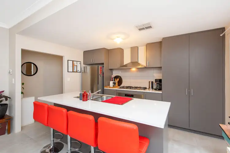 8 Bluebell Avenue, High Wycombe WA 6057