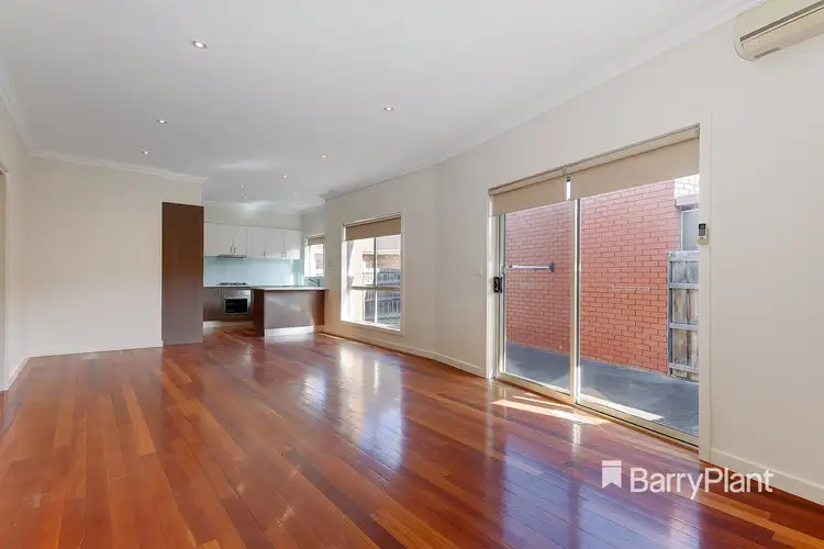 Fifth view of Homely house listing, 2 Dooen Court, Westmeadows VIC 3049