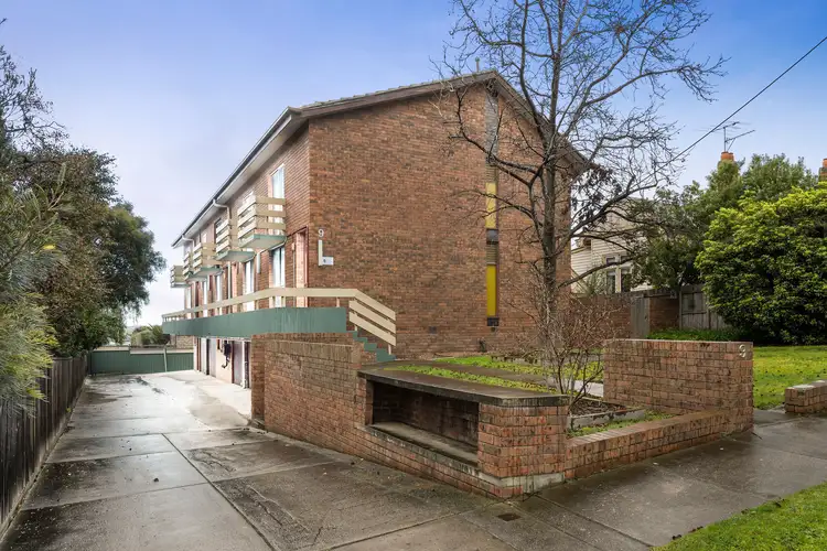 Main view of Homely townhouse listing, 4/9 Grandview Street, Moonee Ponds VIC 3039
