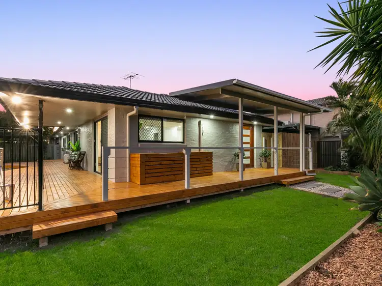 71 Duncan Street, Wynnum West QLD 4178