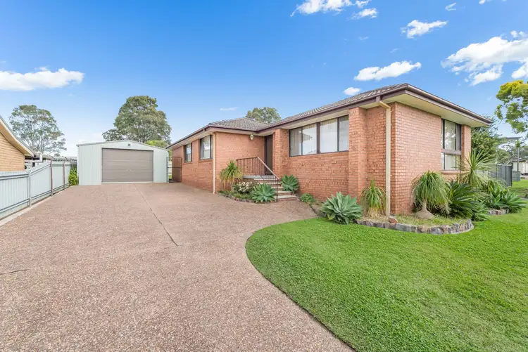 6 Barlow Close, Thornton NSW 2322