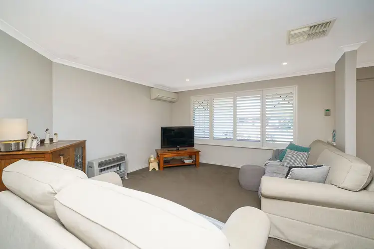 Fifth view of Homely house listing, 4 Kardier Mews, Viveash WA 6056