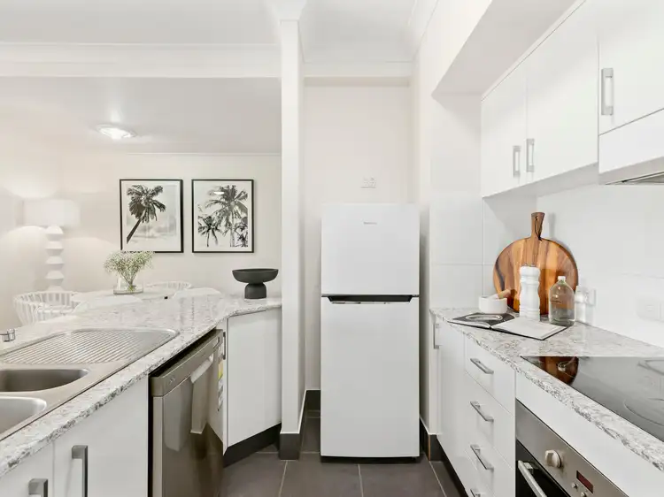 Sixth view of Homely unit listing, 39/11-17 Philip Avenue, Broadbeach QLD 4218