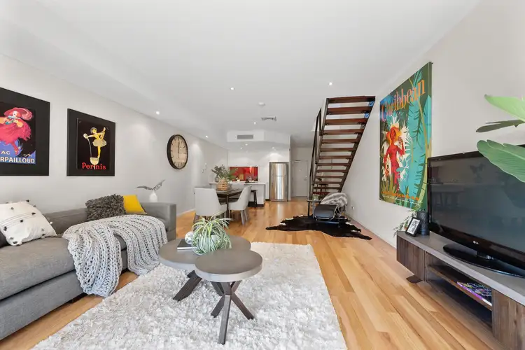10/2 Centro Avenue, Subiaco WA 6008