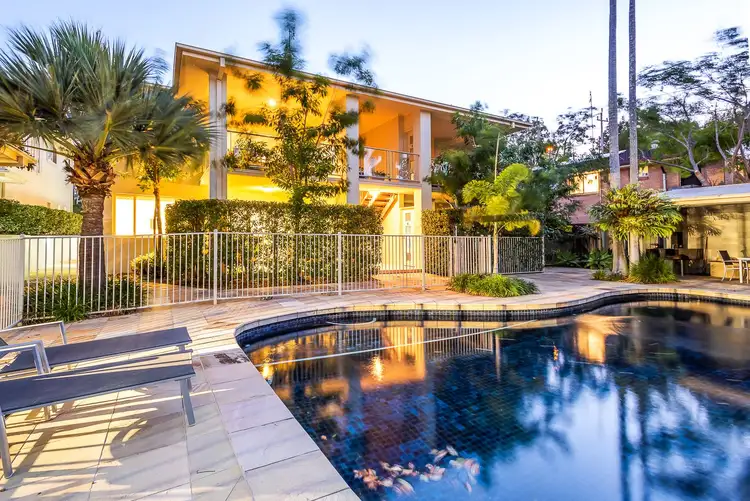 1/27-29 Gordon Street, Labrador QLD 4215