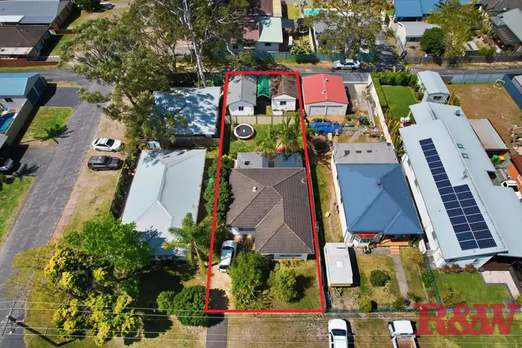 12 Wentworth Avenue, Woy Woy NSW 2256