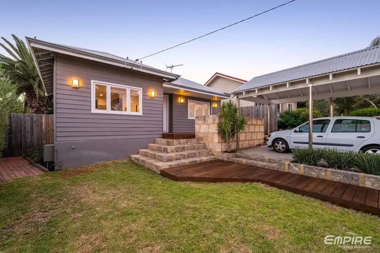 25 Hines Road, Hilton WA 6163