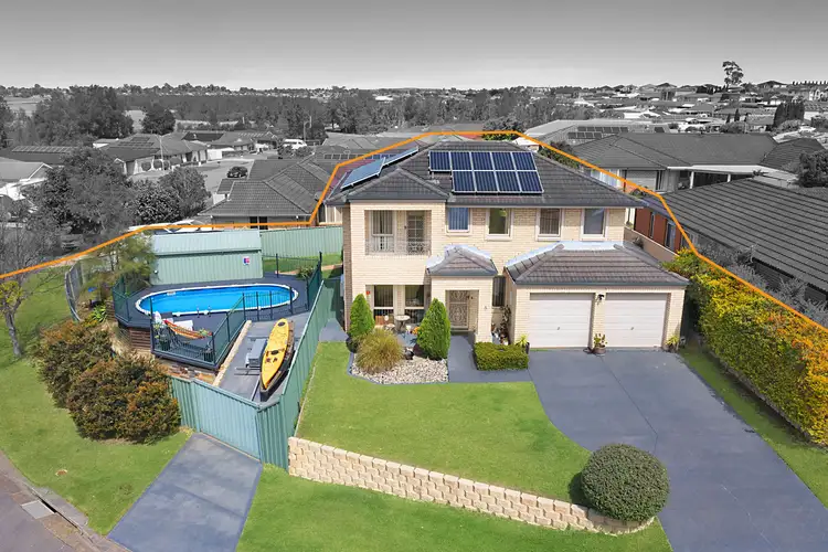 6 Featherwood Place, Thornton NSW 2322