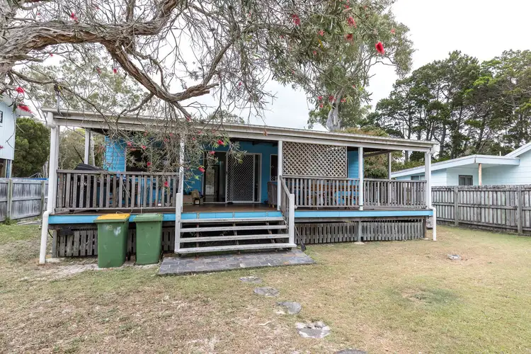 32 Birch Street, Amity Point QLD 4183
