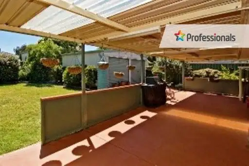 Sixth view of Homely house listing, 5 Granada Crescent, Orana WA 6330