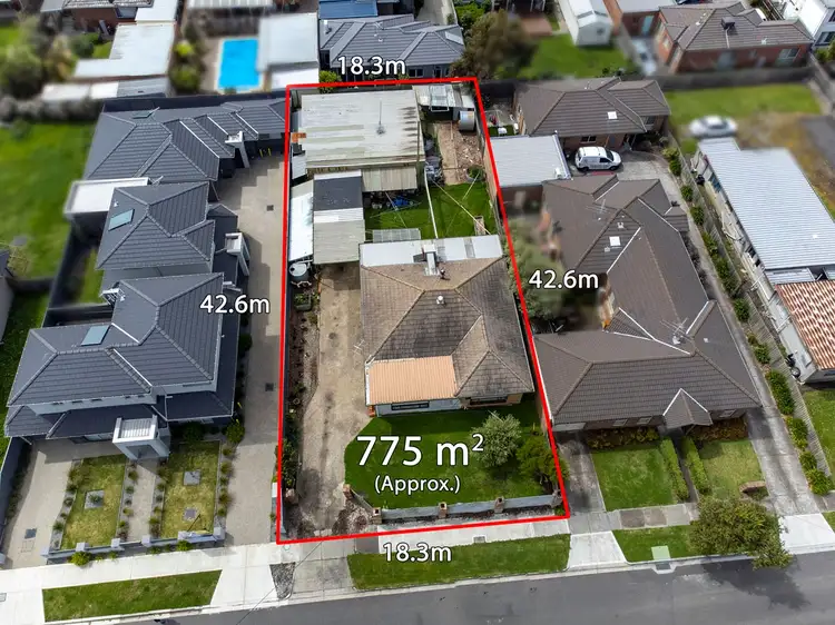 28 Waratah Avenue, Tullamarine VIC 3043