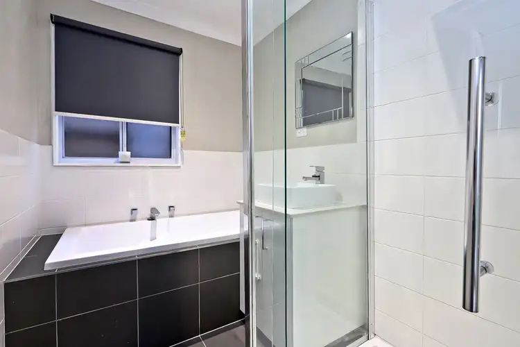 Sixth view of Homely house listing, 5 Crosslee Court, Deer Park VIC 3023