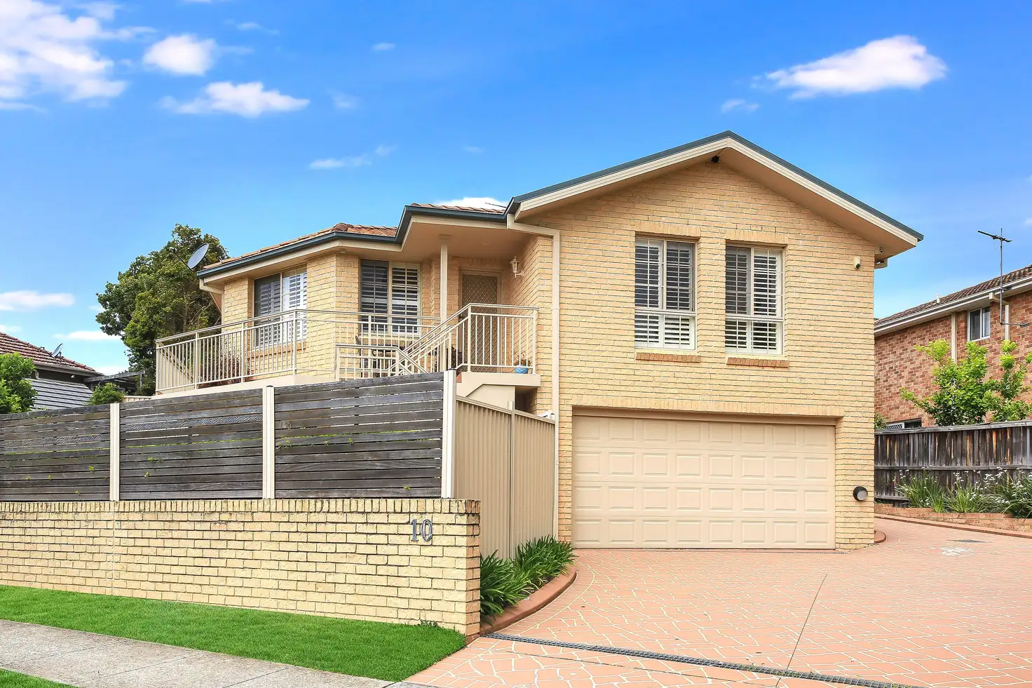 Main view of Homely villa listing, 1/10 Homedale Cres, Connells Point NSW 2221