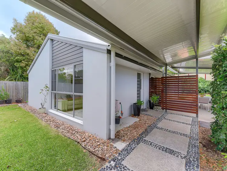10 Lanchester Street, Stafford Heights QLD 4053