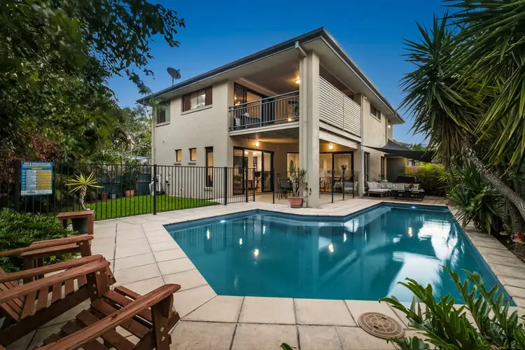 27 Backhousia Crescent, Sinnamon Park QLD 4073