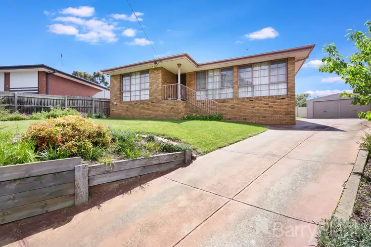 5 Sinclair Court, Attwood VIC 3049