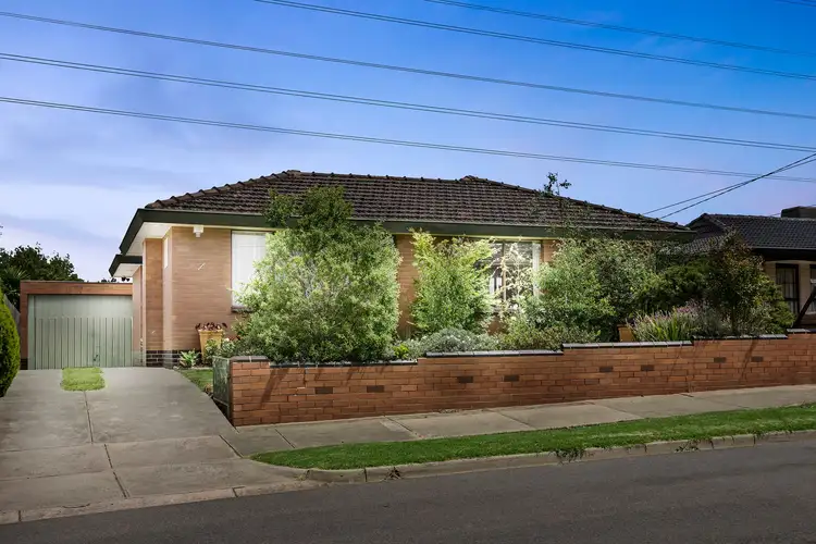 Main view of Homely house listing, 5 Viewbank Drive, Keilor East VIC 3033