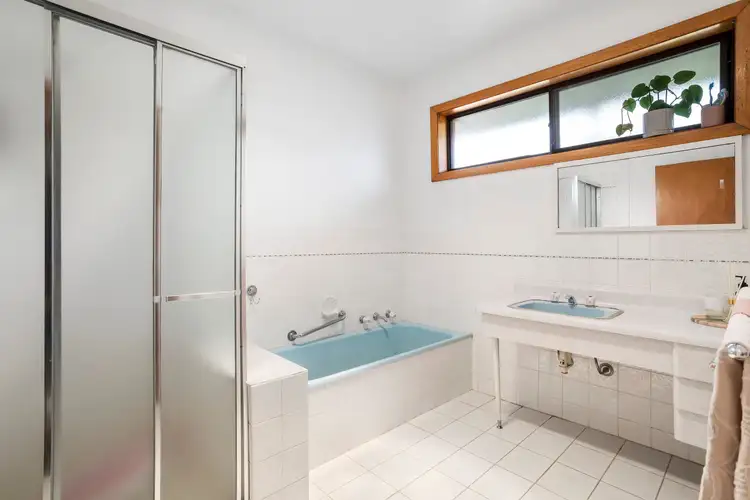 Sixth view of Homely house listing, 5 Viewbank Drive, Keilor East VIC 3033