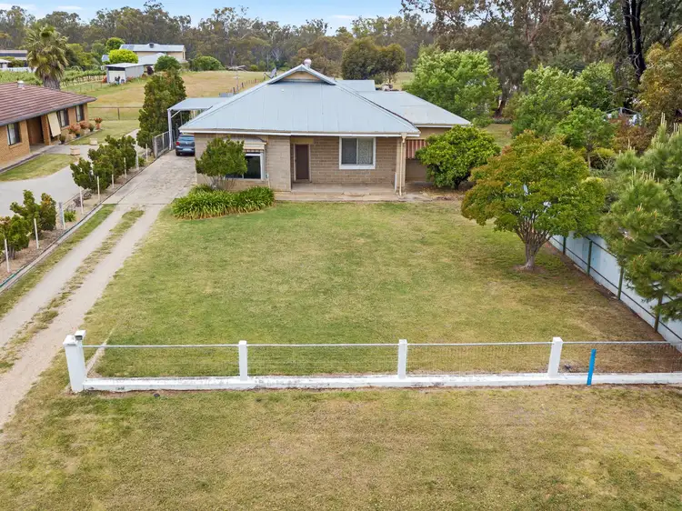 290 Honour Avenue, Corowa NSW 2646