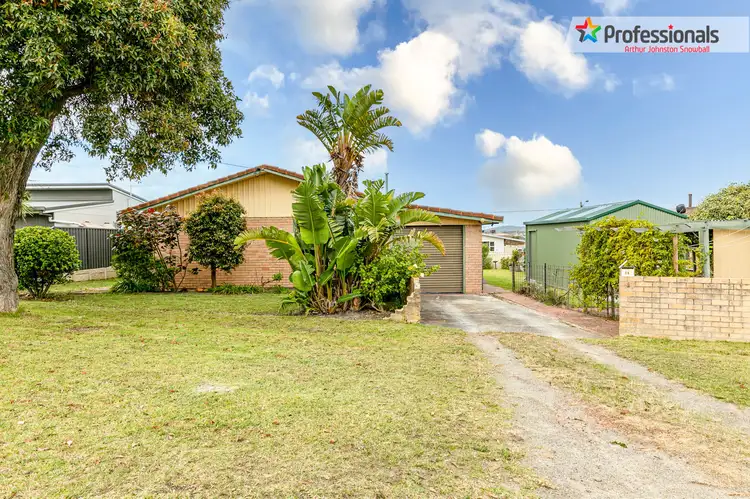 16 Leslie Street, Yakamia WA 6330