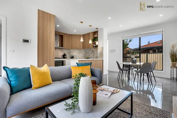 2/5 Waratah Avenue, Tullamarine VIC 3043