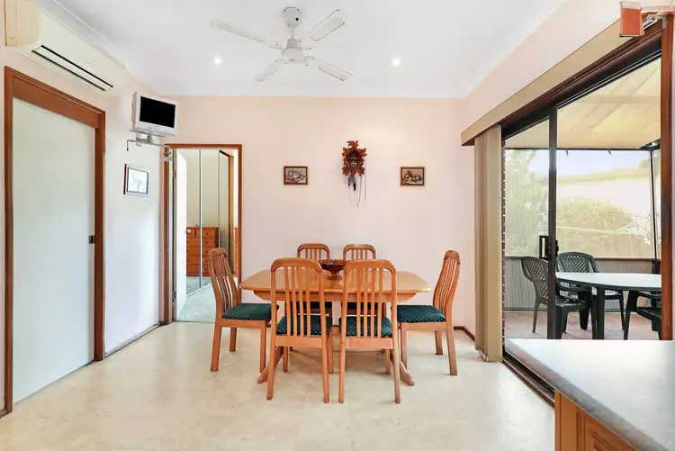 Sixth view of Homely house listing, 10 Foothills Road, Mount Ousley NSW 2519