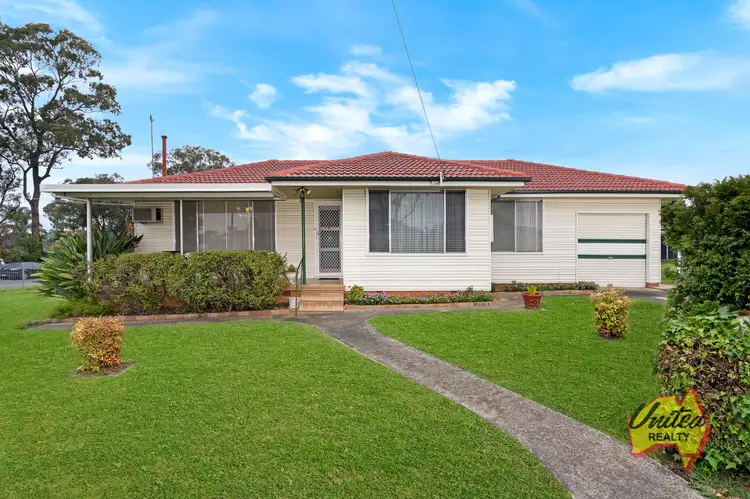 22 Thirlmere Way, Tahmoor NSW 2573