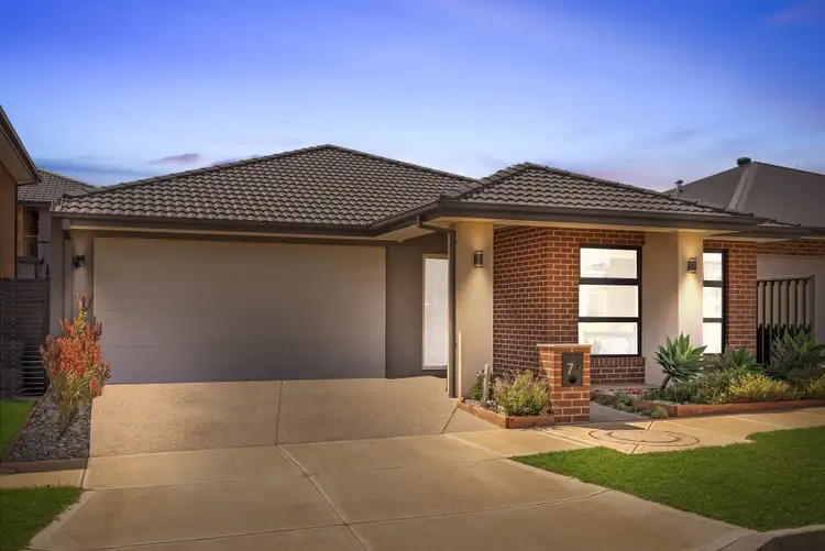 7 Inspire Street, Rockbank VIC 3335