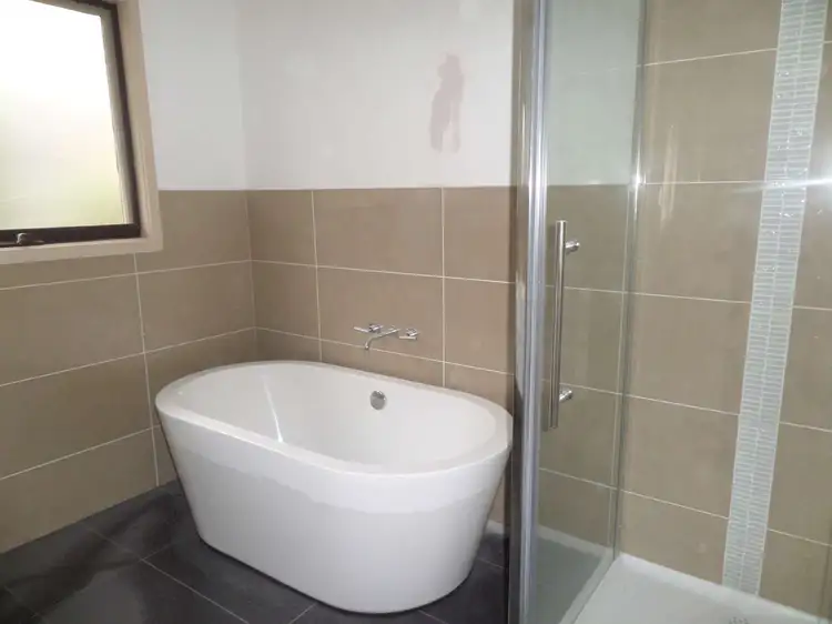 Fifth view of Homely house listing, 2 Dampier Court, Grovedale VIC 3216