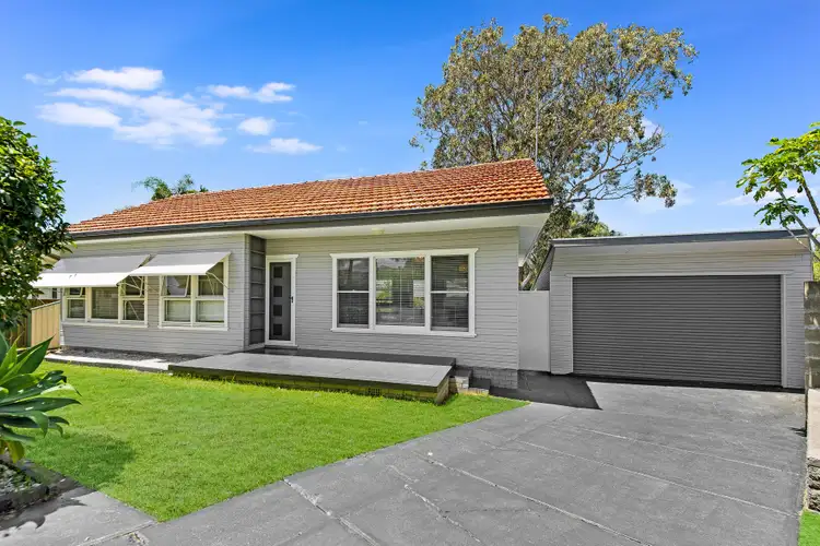 15 Caledonia Crescent, Peakhurst NSW 2210