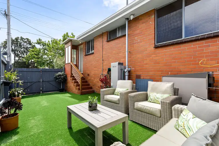 Main view of Homely unit listing, 1/110 Cooper Street, Essendon VIC 3040