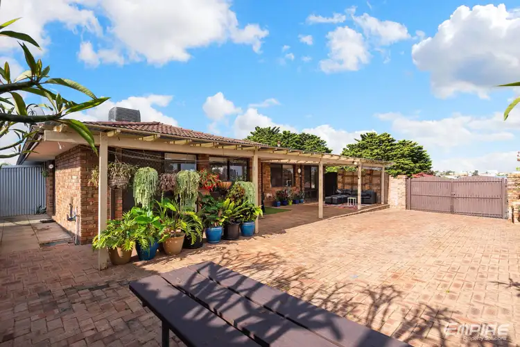 2 Sunset Court, Spearwood WA 6163