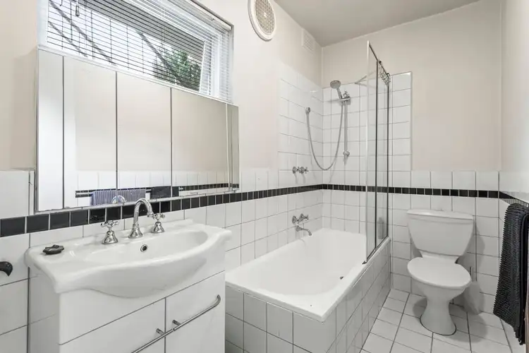 Fifth view of Homely flat listing, 6/50 Richardson Street, Essendon VIC 3040