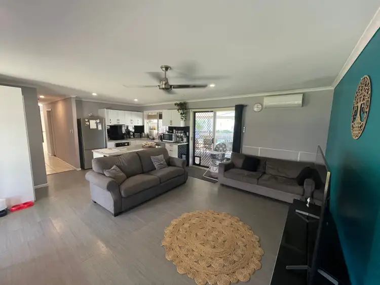 9 Rosewood Court, Landsborough QLD 4550