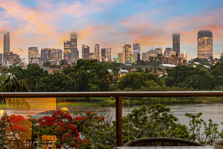 14/72 Sandford Street, St Lucia QLD 4067