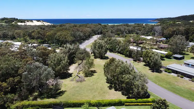 2 Reflections Drive, One Mile NSW 2316