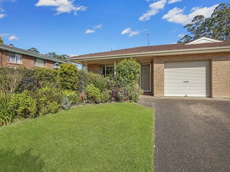Main view of Homely unit listing, 2/6 Donna Close, Lisarow NSW 2250
