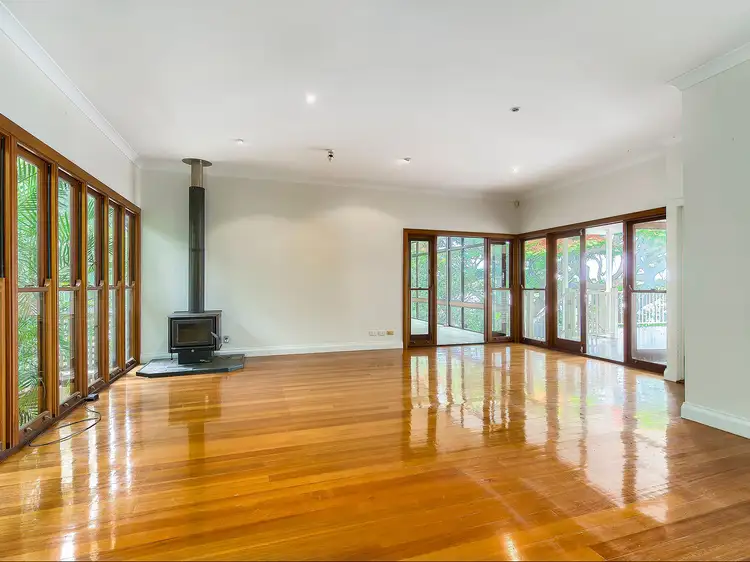 14 Sixth Avenue, Bardon QLD 4065