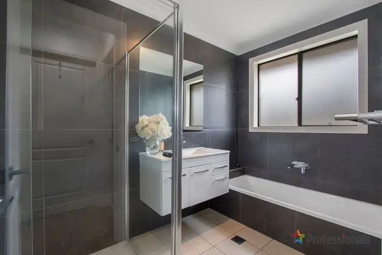 Fifth view of Homely house listing, 18 Holmfield Drive, Armidale NSW 2350